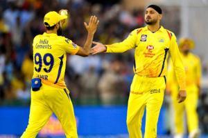 Harbhajan Singh becomes third Indian to take 150 wickets in IPL