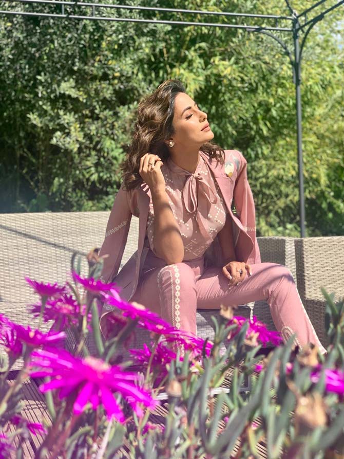 In Pics: Kangana Ranaut's pink pantsuit is a must-have for every