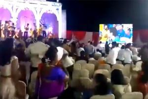 Viral video: Guests ignore bride and groom to focus on IPL 2019 final