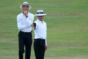  British umpire Nigel Llong to officiate in IPL final