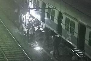 Local train derails at Kurla station, no casualties reported