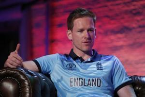England skipper Morgan injures finger druing practice