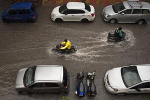 Traffic police identify 200 flood spots in Mumbai, urges BMC to fix the