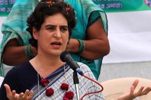 Priyanka Gandhi Vadra, Sachin Pilot meet Rahul Gandhi at his residence