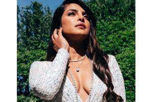 Check out how much Priyanka Chopra's latest red carpet look costs