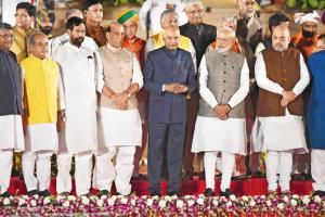 Narendra Modi, team start on second innings
