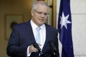 Watch video: Australian PM Scott Morrison hit by egg on campaign trail