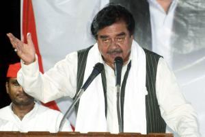 Shatrughan Sinha on campaigining for Poonam Sinha: I have done no wrong