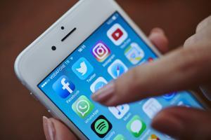 WhatsApp asks users to update app after discovering spyware attack