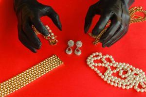 20-year-old steals gold worth Rs 40,000 from senior citizen in Powai