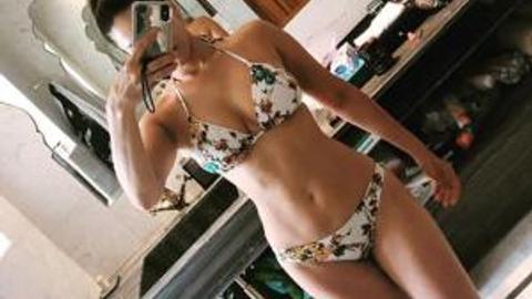 Sany Lioen Sex - See photo: Sunny Leone sets the temperature soaring in a floral bikini