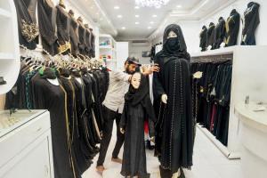 Shiv Sena leader Sanjay Raut fuels controversy, calls for burqa ban