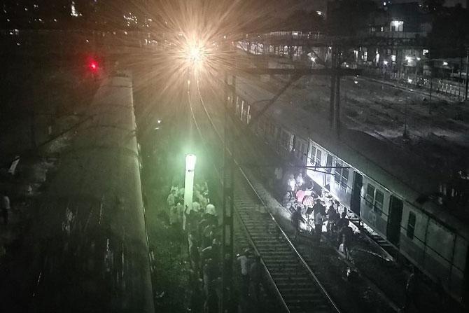 Train derailed at Kurla