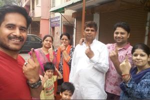 Elections 2019: Twitterati cast votes and share pictures of phase 6 pol