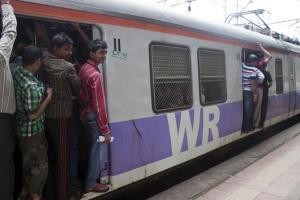 Central Railway to install voice alerts to avoid signal-jumping