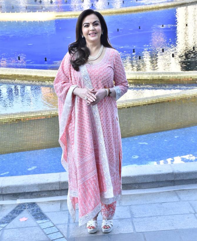 During the inauguration of Dhirubhai Ambani square at Jio World Centre in Mumbai, Nita Ambani looked beautiful in a blush pink ethnic ensemble adorned with silver embroidery. She paired it with a heavily embroidered dupatta and silver pumps. Picture/Yogen Shah