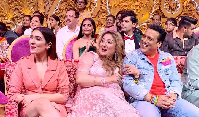 Govinda arrived with his wife and daughter, as stated above, to wish the contestants good luck and witness their performances. Given he will always be one of the most iconic and celebrated dancers of Hindi Cinema, there’s nobody else but our beloved Chi Chi to judge the contestants.