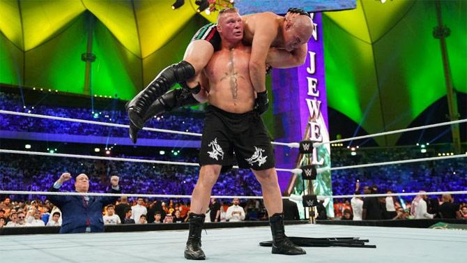 Brock Lesnar ended up defeating Cain Velasquez in a little over 2 minutes after hitting him with an F-5 to retain the WWE title