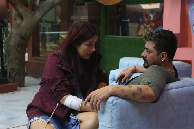 New contestant Hindustani Bhau got his share of arguments when he tried to question Shehnaaz for teasing Himanshi. Shehnaaz misunderstands and raises her voice, which doesn't end well.