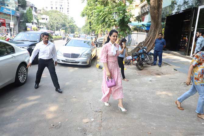 In this picture, we see the actress heading towards the salon and even from afar, she looks gorgeous. We are totally gushing on her pink dress and we hope the actress continues impressing the fashion police with her style statements.