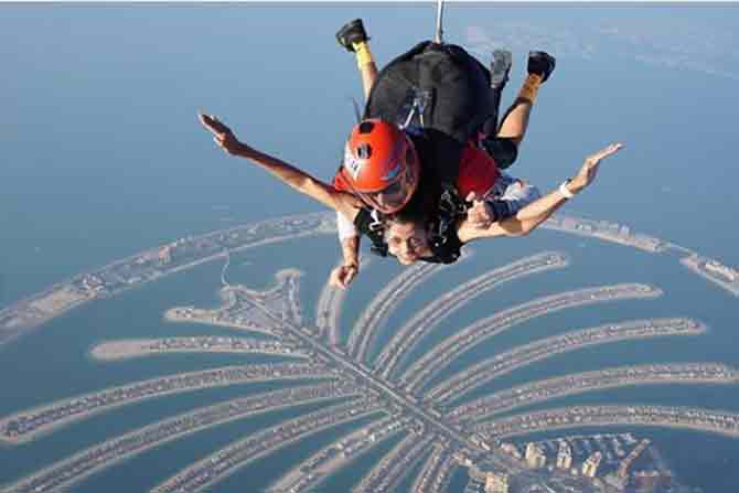 Skydiving in Dubai is an experience in itself. She captions, 