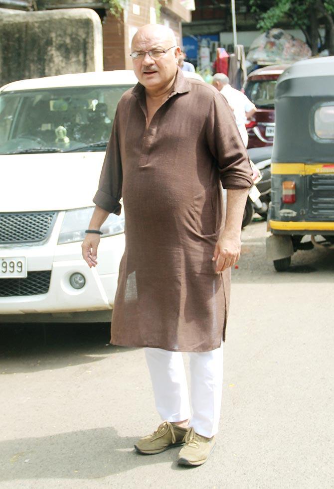 Popular actor Arun Bakshi attended the funeral of Venus Records owner Champan Jain hosted in the city.