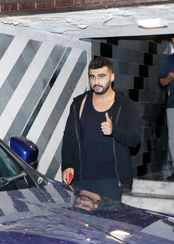 Arjun Kapoor was also seen after his gym session. He's gearing up for his most ambitious role as an actor in Ashutosh Gowariker's historical drama, Panipat, where he plays a Marathi Warrior. His antagonist would be Sanjay Dutt and Kriti Sanon is the female lead. The film is all set to release on December 6.