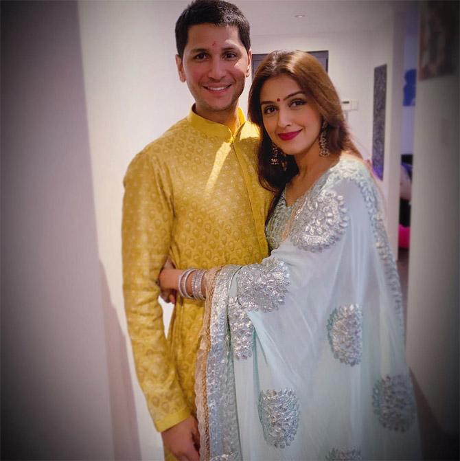 Aarti Chabria shared this picture on Diwali, last year (her first Diwali after marriage) and wrote alongside, 