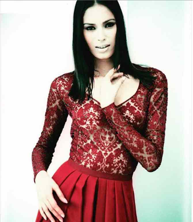 Ujjwala Raut had interests in modelling and fashion since childhood. She had started auditioning while studying in school. In this photo, she is seen in a crimson red Shahab Durazi gown.