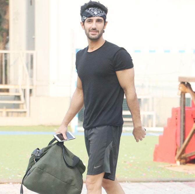 Student Of The Year 2 actor Aditya Seal also spotted at the Juhu ground.