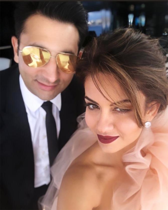 These 22 photos prove Adar Poonawalla is a family man, doting husband