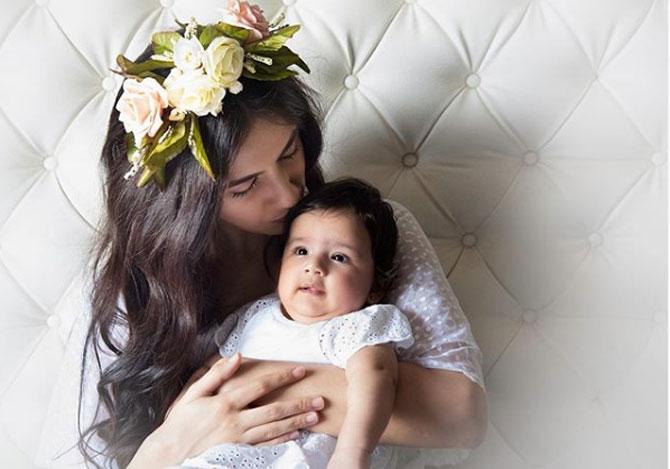 The new mother often shared photos and videos of her daughter with her followers. She posted the first-ever photo of Miraya, a month after she was born. On her birthday, Nishka Lulla posted this photo and said her daughter was the 
