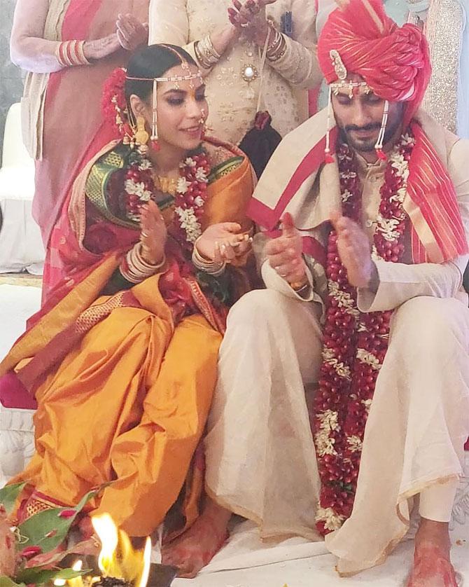 Talking about his love life, Prateik Babbar married his long-time girlfriend Sanya Sagar on January 23, 2019. The couple got hitched in a traditional Maharashtrian style in Lucknow.