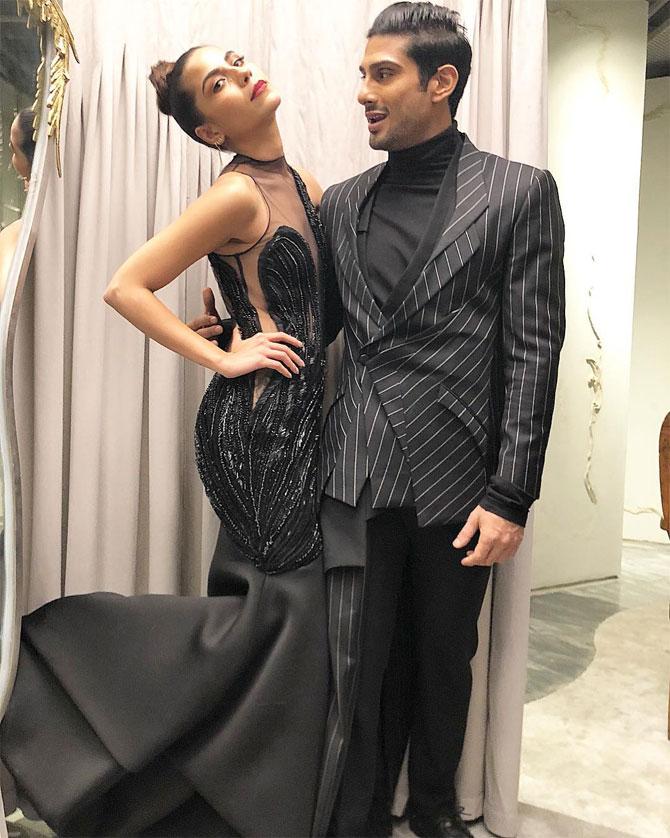 Prateik and Sanya's marriage gave relationship goals to countless people across quarters. Now, however, reports have surfaced that all isn't well in their little paradise. Sanya has deleted all her pictures with Prateik, post-marriage from her Instagram account and so has the actor. While in June 2020, Sanya had rubbished the news calling it baseless, however, apparently, the pair's friends and family are still trying to figure out ways to work things out in favour of Prateik and Sanya.