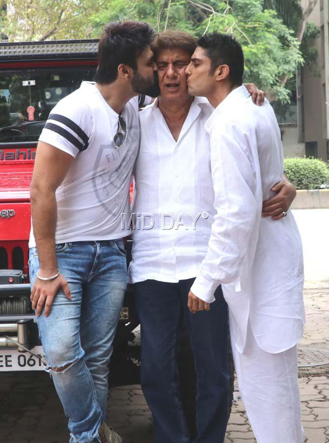 The going solo obsession made him symbolically sever ties with his father. In 2011, he announced that he was now simply, Prateik. He said in an interview during promoting Dum Maaro Dum in 2011 that he regarded actor Abhishek Bachchan as his elder brother, prompting half-brother Aarya Babbar to blame him for 