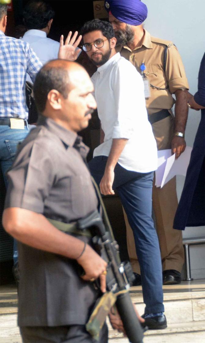 The Yuva Sena leader, who is the first of his family in three generations to contest an election and win it, was on a tour to interact with farmers across different parts of Maharashtra
In picture: Aaditya Thackeray waves at the paps as he makes his way to catch a flight at the Kalina airport in Santacruz, Mumbai