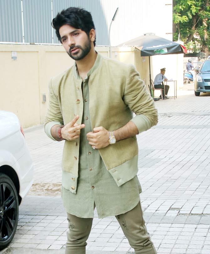 Vardhan Puri, the grandson of veteran Bollywood actor Amrish Puri, attended the trailer launch of her debut film Yeh Saali Aashiqui at a multiplex in Juhu, Mumbai. The debutant opted for an Indo-western attire for the event. All pictures/Yogen Shah