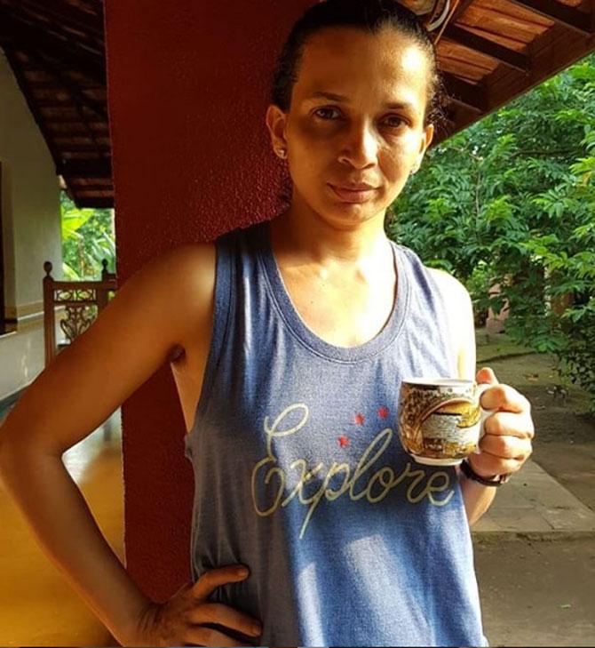 Rujuta studied a program called 'Sports science and Nutrition' from Mumbai University in collaboration with IIT, Mumbai. She has also gone to University of Potsdam and Australian Institute of Sport.