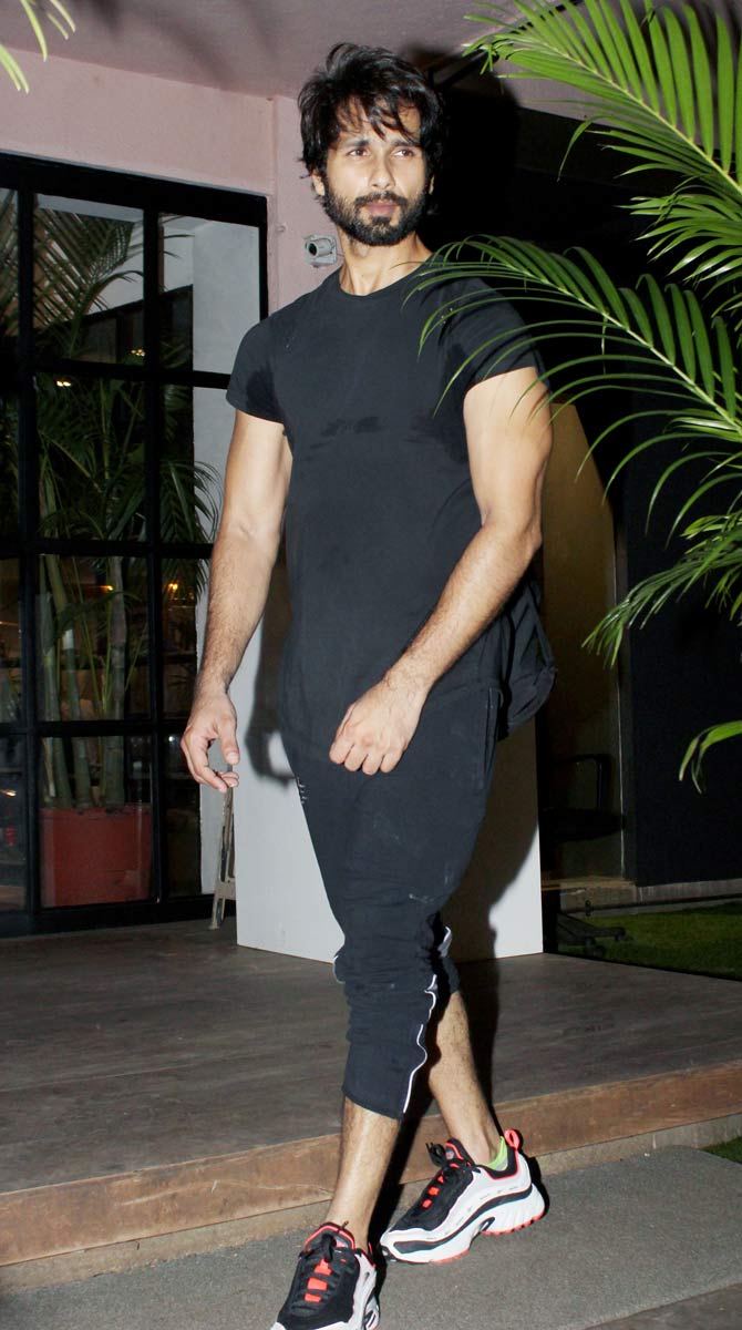 Shahid Kapoor was spotted sweating out at his gym in the same suburb.