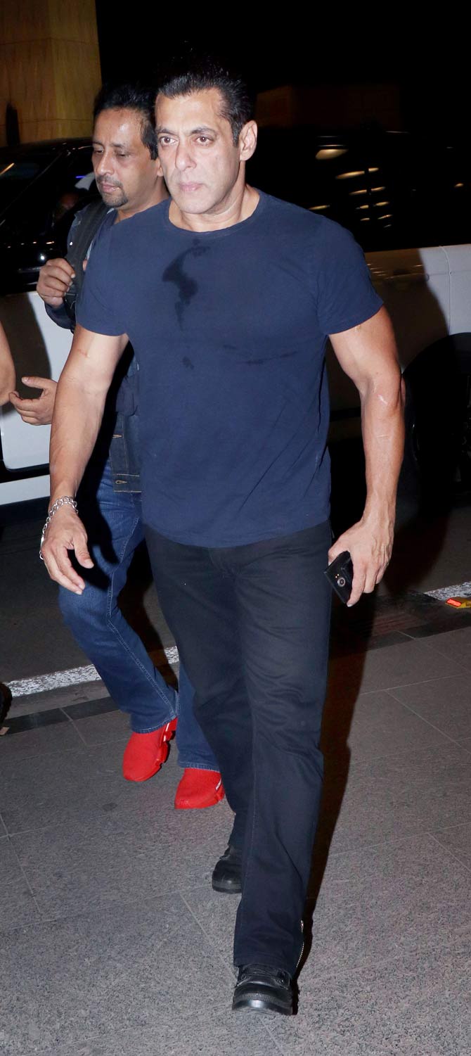Salman khan in sales blue t shirt