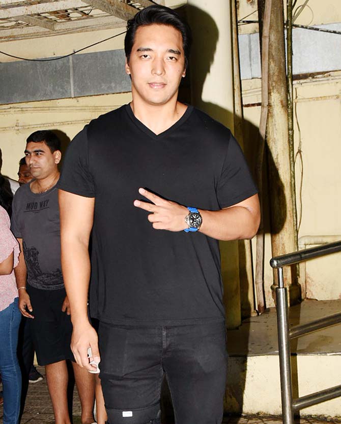 Rinzing Denzongpa looks like a spitting image of his father and veteran actor, Danny Denzongpa. The star kid is tall and muscular and seems to be prepared for his big Bollywood debut. He's very close to Tiger Shroff and what unites them is their fascination for fitness. Can we expect them in a film together soon?