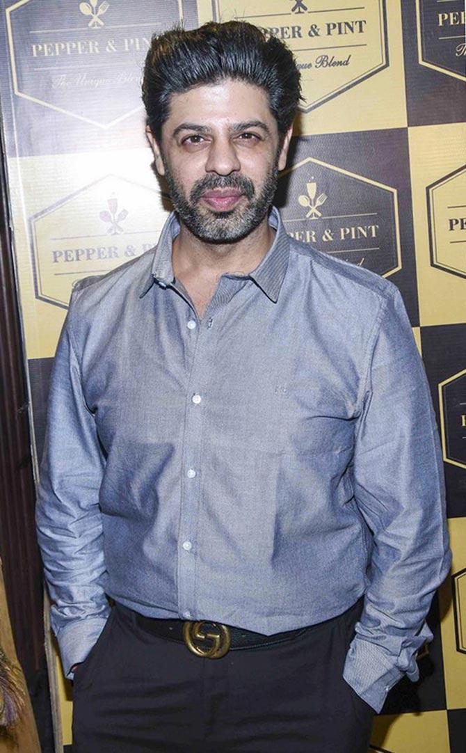 Pammi Aunty fame Ssumeir Pasricha was also snapped at the bash by the paparazzi.