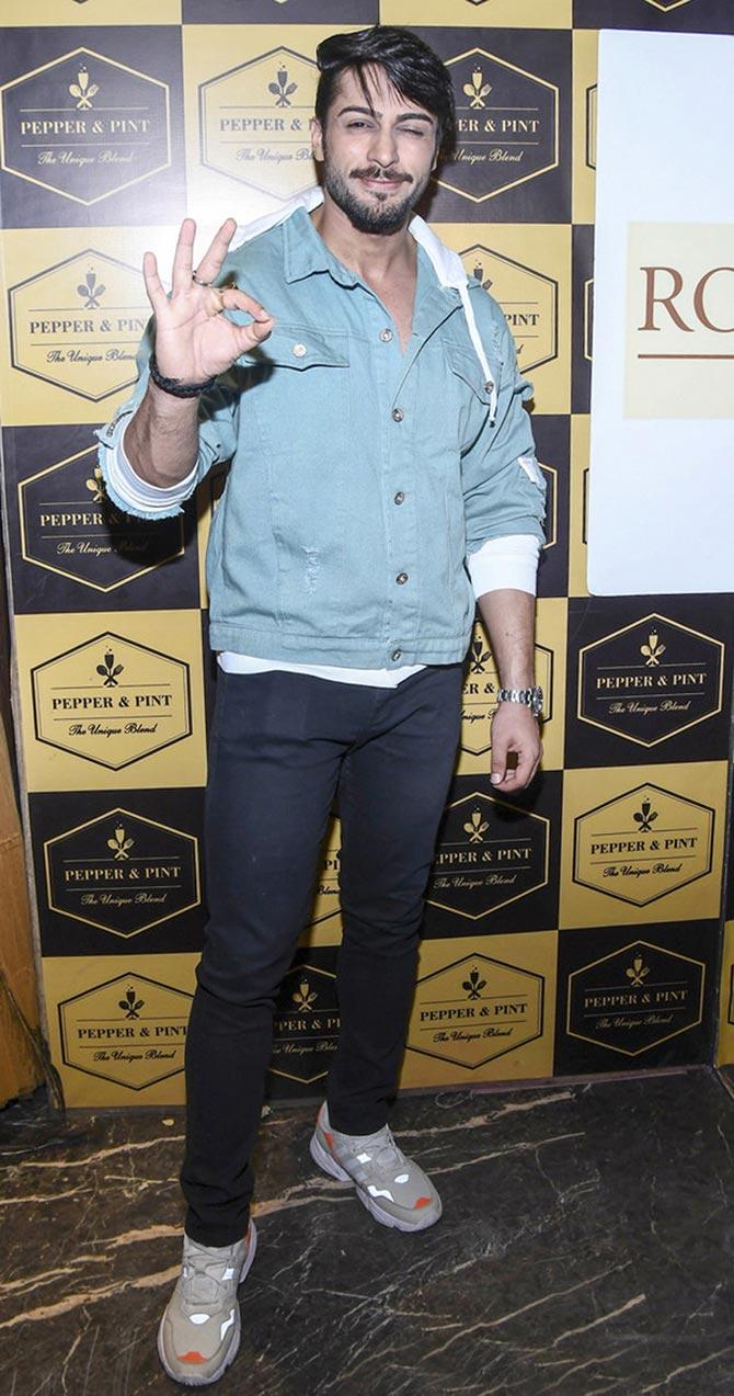 Shaleen Bhanot posed for the paparazzi as he walked into Rohit Verma's birthday celebration hosted at a popular resto-bar in Juhu, Mumbai.