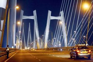 LED lights to be installed under Bandra Worli sea link at Rs 8 crore