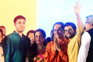 Ambanis, Devendra Fadnavis, Raj attend Uddhav Thackeray's swearing-in