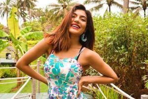 These pictures prove that Urvi Shetty looks alluring in floral wear