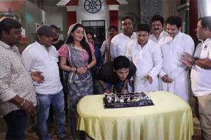 Aasif Sheikh celebrates his birthday on Bhabiji Ghar Par Hain sets