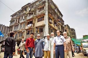 Tenants of 'unsafe' Bhendi Bazaar building to move out