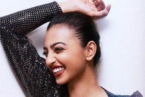Radhika Apte looks like a dream in the after party of Emmys