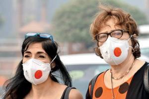 Netas not bothered as Delhi gasps for air